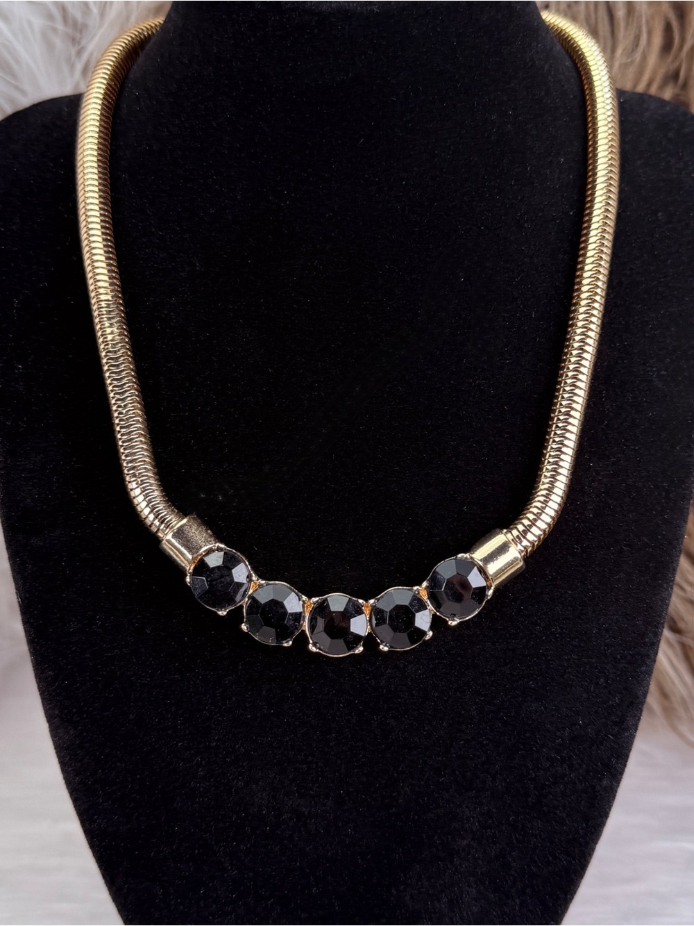 Gold Tone Snake Chain Collar Necklace Black Faceted Statement Adjustable